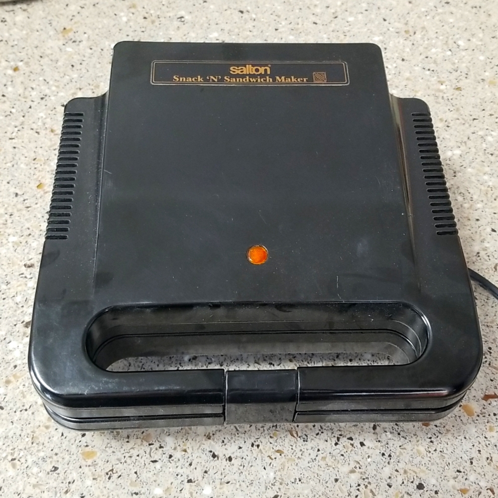 Vintage Salton Snack N' Sandwich Maker